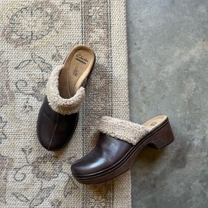 Clarks Dark Brown Leather Mules with Cream Shearling